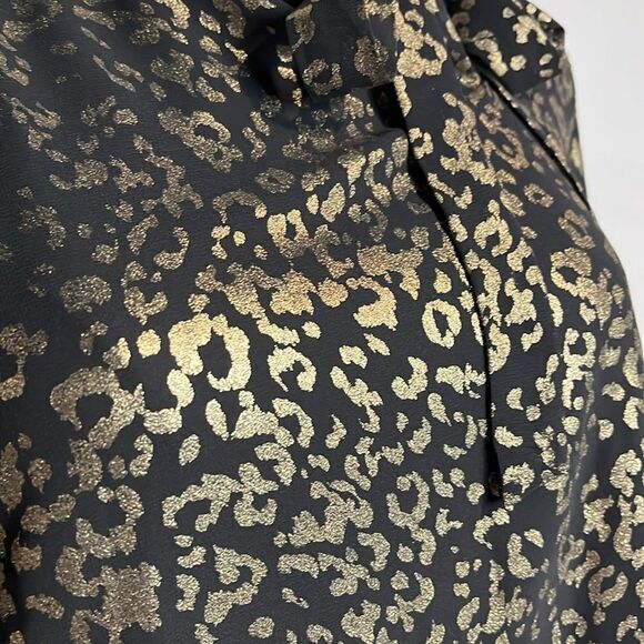 cupcakes and cashmere NWOT gold shimmer blouse with tie XS - Picture 3 of 9
